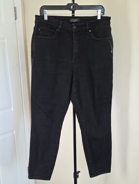 Judy Blue Women's Slim Straight Black Jeans